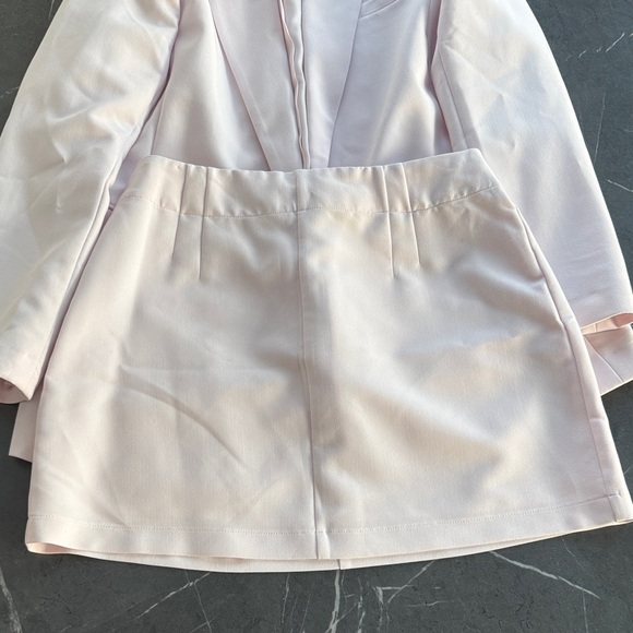Abercrombie Pink Blazer and skirt Set size medium - Picture 3 of 5